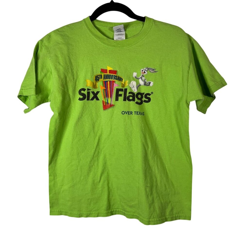 Six Flags 45th Anniversary T-Shirt Youth Size L Green Bugs Bunny Retro Y2K